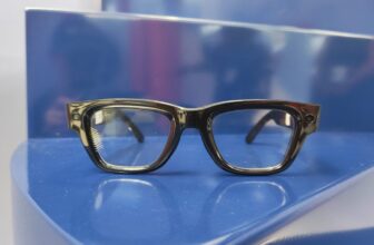 Meta’s Ray-Ban Smart Glasses Now Have a Screen and a Magic Wristband