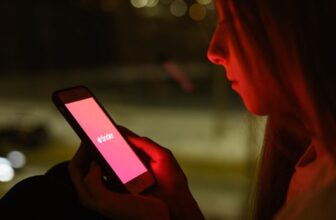 Tinder is Testing AI Features That Look Through Your Camera Roll